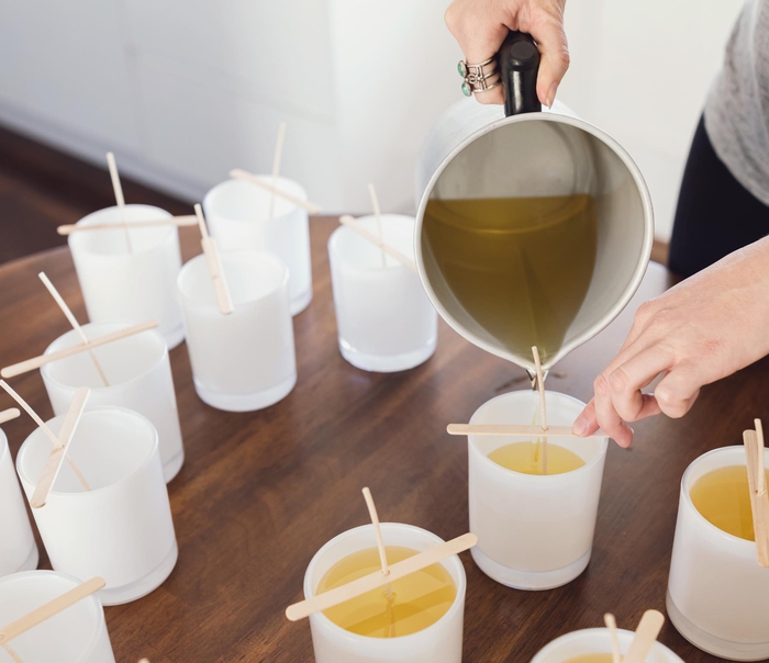 Nguyễn Hoàn Lê Vy khởi nghiệp từ niềm đam mê với nến thơm