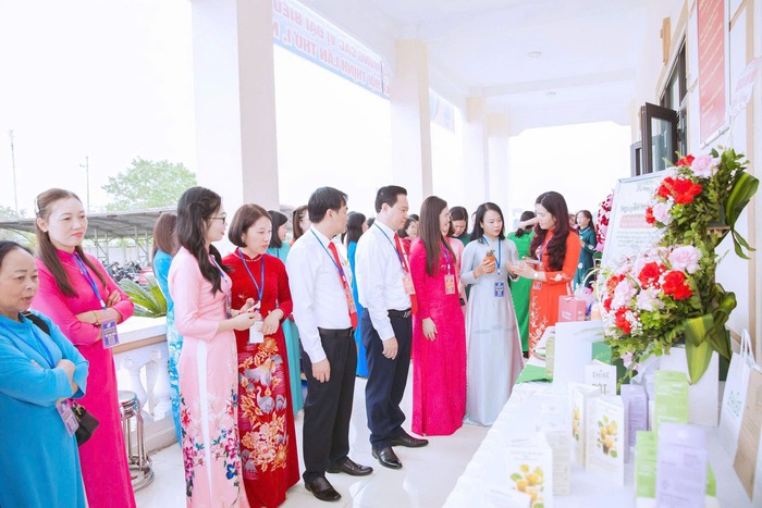 Phú Thọ phát động Tháng hành động vì bình đẳng giới năm 2025- Ảnh 2. Phú Thọ phát động Tháng hành động vì bình đẳng giới năm 2025- Ảnh 2.