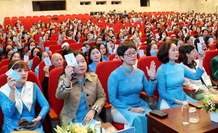 Phiên trù bị Đại hội Đại biểu Phụ nữ Hà Nội lần thứ XVII- Ảnh 1. Phiên trù bị Đại hội Đại biểu Phụ nữ Hà Nội lần thứ XVII- Ảnh 1.