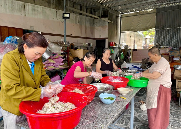 Các cấp Hội LHPN tỉnh Gia Lai khẩn trương hỗ trợ bà con vùng lũ- Ảnh 1. Các cấp Hội LHPN tỉnh Gia Lai khẩn trương hỗ trợ bà con vùng lũ- Ảnh 1.