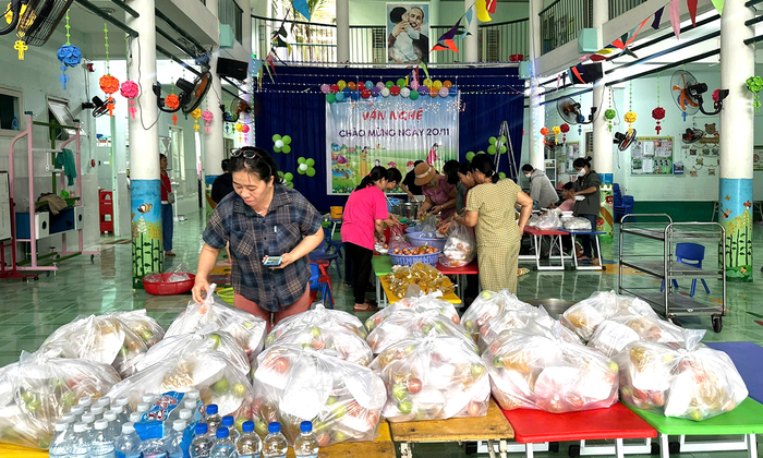 Ngày 20/11 đặc biệt nơi rốn lũ- Ảnh 1.