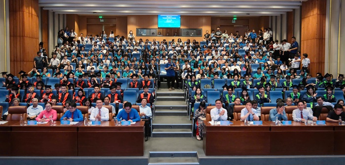 Hơn 50% thủ khoa được TPHCM vinh danh là nữ- Ảnh 3. Hơn 50% thủ khoa được TPHCM vinh danh là nữ- Ảnh 3.