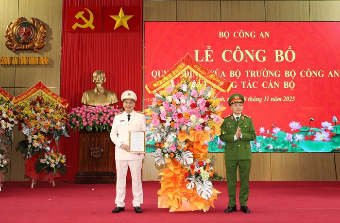Thượng tá Cù Quốc Thắng giữ chức Giám đốc Công an tỉnh Ninh Bình- Ảnh 1.