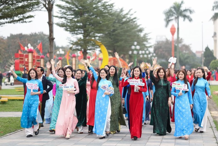 Phụ nữ Hà Tĩnh nắm bắt thời cơ, chủ động đáp ứng yêu cầu nhiệm vụ của giai đoạn mới- Ảnh 2.