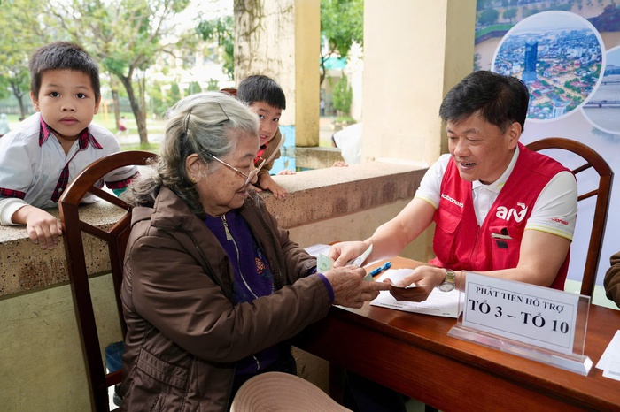 Hỗ trợ 330 hộ dân nghèo bị ảnh hưởng bởi mưa bão, ngập lụt tại Huế- Ảnh 3.