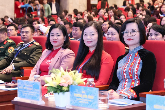 Chủ tịch Hội LHPN Việt Nam dự Đại hội Đại biểu Phụ nữ thành phố Hà Nội lần thứ XVII - Ảnh 1.