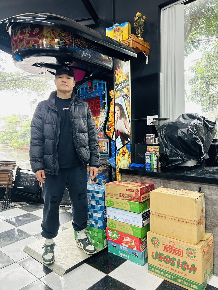 Võ sĩ Trương Đình Hoàng tích cực hỗ trợ người dân vùng lũ- Ảnh 3.