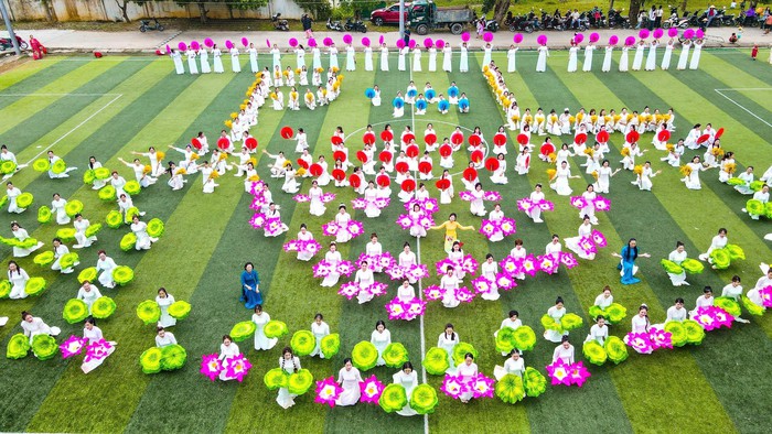 10 dấu ấn nổi bật của phong trào phụ nữ tỉnh Nghệ An trong giai đoạn 2021 - 2025- Ảnh 4. 10 dấu ấn nổi bật của phong trào phụ nữ tỉnh Nghệ An trong giai đoạn 2021 - 2025- Ảnh 4.