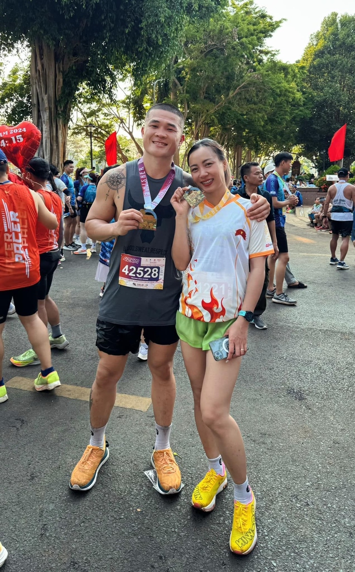 Võ sĩ Trương Đình Hoàng tích cực hỗ trợ người dân vùng lũ- Ảnh 5.