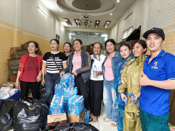 Hội LHPN tỉnh Khánh Hòa tích cực vận động nguồn lực sẻ chia với người dân vùng lũ- Ảnh 3.