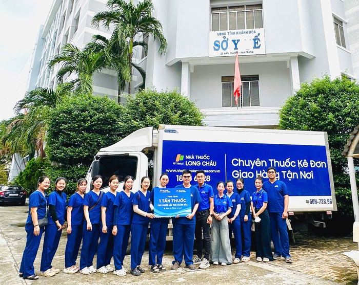 Long Châu hướng về miền Trung, khẩn cấp hỗ trợ thêm 3 tấn thuốc cho người dân 
- Ảnh 1.