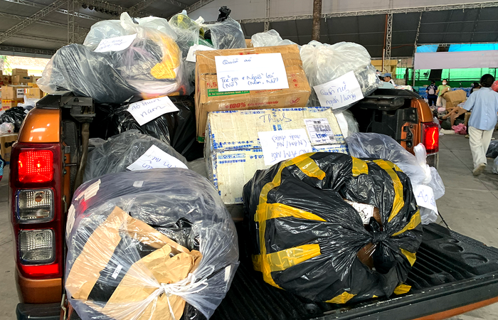 TPHCM: Những chuyến xe "chở nghĩa tình", hướng về rốn lũ miền Trung- Ảnh 3.