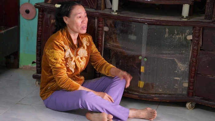 Người dân Khánh Hòa gượng dậy dọn dẹp sau lũ - Ảnh 4.