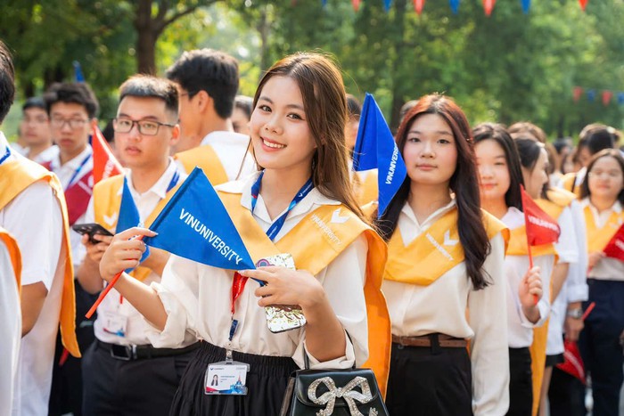 Biến lá chè già thành sản phẩm thân thiện với môi trường- Ảnh 1.