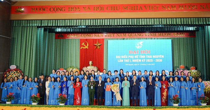 Bà Hà Thị Đào giữ chức Chủ tịch Hội LHPN tỉnh Thái Nguyên nhiệm kỳ 2025-2030- Ảnh 3. Bà Hà Thị Đào giữ chức Chủ tịch Hội LHPN tỉnh Thái Nguyên nhiệm kỳ 2025-2030- Ảnh 3.