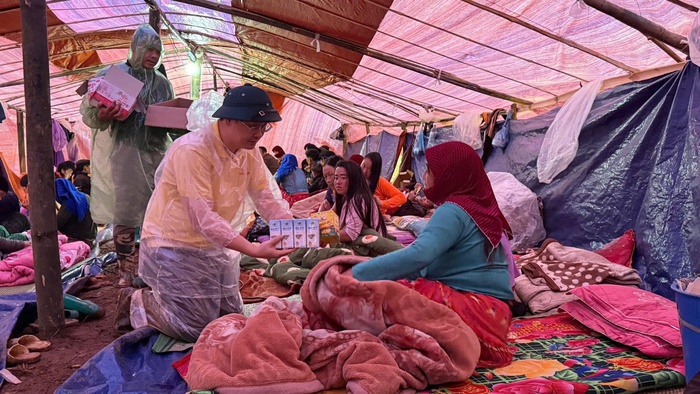 Vingroup tiếp tục hỗ trợ thêm 500 tỷ đồng cứu trợ miền Trung, nâng tổng đóng góp lên 1.000 tỷ đồng- Ảnh 1. Vingroup tiếp tục hỗ trợ thêm 500 tỷ đồng cứu trợ miền Trung, nâng tổng đóng góp lên 1.000 tỷ đồng- Ảnh 1.