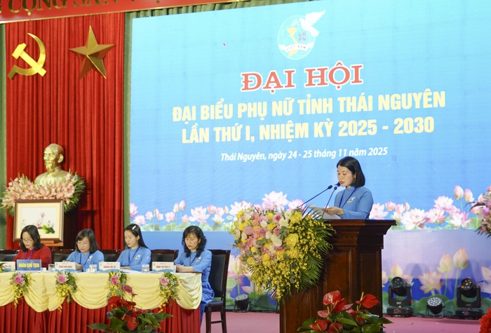 Bà Hà Thị Đào giữ chức Chủ tịch Hội LHPN tỉnh Thái Nguyên nhiệm kỳ 2025-2030- Ảnh 2. Bà Hà Thị Đào giữ chức Chủ tịch Hội LHPN tỉnh Thái Nguyên nhiệm kỳ 2025-2030- Ảnh 2.