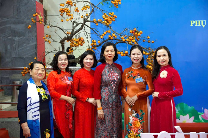 6 nhiệm vụ đối với phong trào phụ nữ Nghệ An nhiệm kỳ 2025 - 2030- Ảnh 4. 6 nhiệm vụ đối với phong trào phụ nữ Nghệ An nhiệm kỳ 2025 - 2030- Ảnh 4.