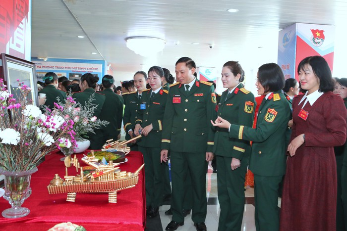 Hội phụ nữ Binh chủng Đặc công phát huy vai trò thúc đẩy sự tiến bộ của phụ nữ- Ảnh 2. Hội phụ nữ Binh chủng Đặc công phát huy vai trò thúc đẩy sự tiến bộ của phụ nữ- Ảnh 2.