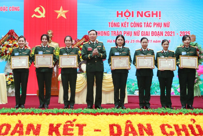 Hội phụ nữ Binh chủng Đặc công phát huy vai trò thúc đẩy sự tiến bộ của phụ nữ- Ảnh 5. Hội phụ nữ Binh chủng Đặc công phát huy vai trò thúc đẩy sự tiến bộ của phụ nữ- Ảnh 5.