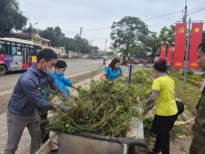 Tuổi trẻ xã Phú Lương chung tay xây dựng nông thôn mới, đô thị văn minh- Ảnh 4. Tuổi trẻ xã Phú Lương chung tay xây dựng nông thôn mới, đô thị văn minh- Ảnh 4.
