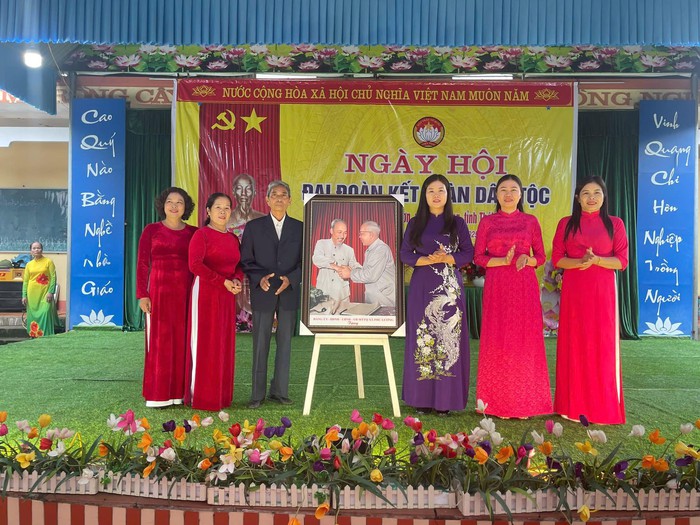 Phú Lương sôi nổi Ngày hội Đại đoàn kết toàn dân tộc kỷ niệm 95 năm MTTQ Việt Nam- Ảnh 3. Phú Lương sôi nổi Ngày hội Đại đoàn kết toàn dân tộc kỷ niệm 95 năm MTTQ Việt Nam- Ảnh 3.