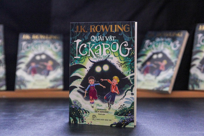 Quái vật Ickabog đã được dịch sang hơn 26 ngôn ngữ trên toàn thế giới. Ảnh: NXB Trẻ