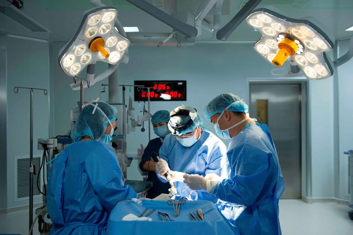 Điều kỳ diệu nơi đảo ngọc: Giành lại sự sống cho thai phụ Hàn Quốc bị xuất huyết não nặng- Ảnh 1. Điều kỳ diệu nơi đảo ngọc: Giành lại sự sống cho thai phụ Hàn Quốc bị xuất huyết não nặng- Ảnh 1.