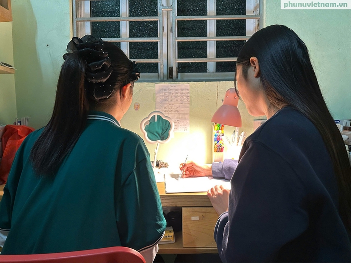 Khó khả thi việc xử phạt tới 10 triệu đồng với hành vi ép con học tập quá sức- Ảnh 1. Khó khả thi việc xử phạt tới 10 triệu đồng với hành vi ép con học tập quá sức- Ảnh 1.