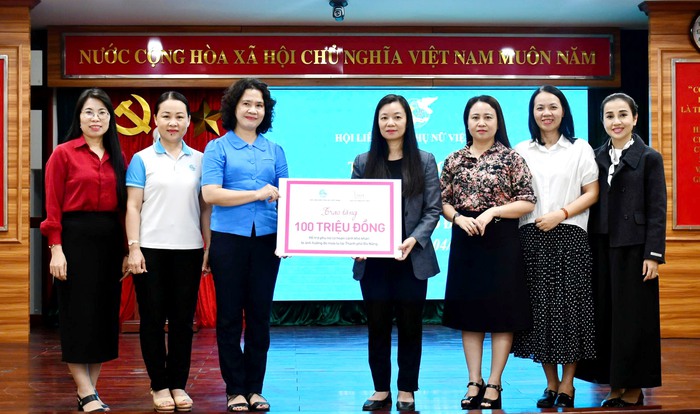 Hội LHPN Việt Nam hỗ trợ phụ nữ, trẻ em mồ côi bị ảnh hưởng mưa lũ tại Đà Nẵng- Ảnh 2.