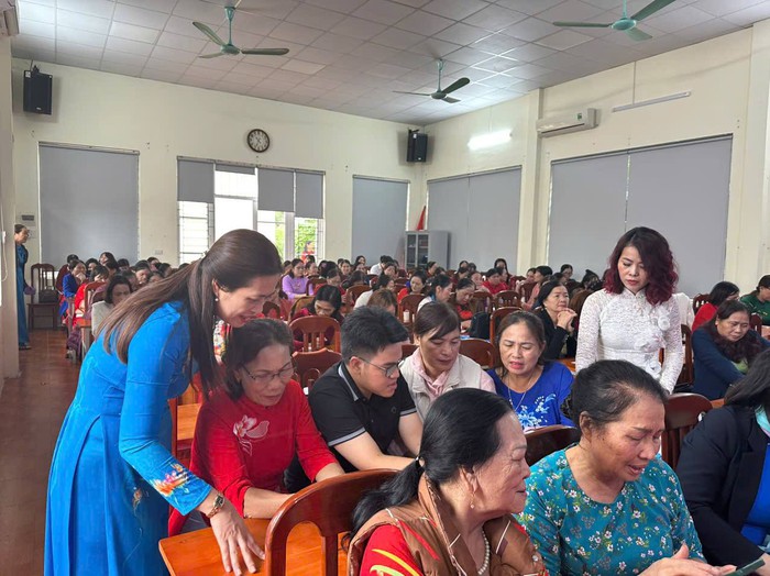 Hơn 1.000 cán bộ, hội viên phụ nữ đặc khu Vân Đồn đóng góp ý kiến vào Dự thảo các Văn kiện Đại hội Đảng XIV- Ảnh 3.