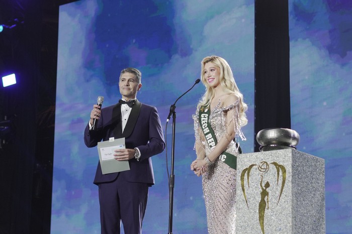 Hoa hậu Trái đất 2025: Trịnh Mỹ Anh đăng quang Á hậu 2, người đẹp CH Czech đoạt vương miện- Ảnh 1.