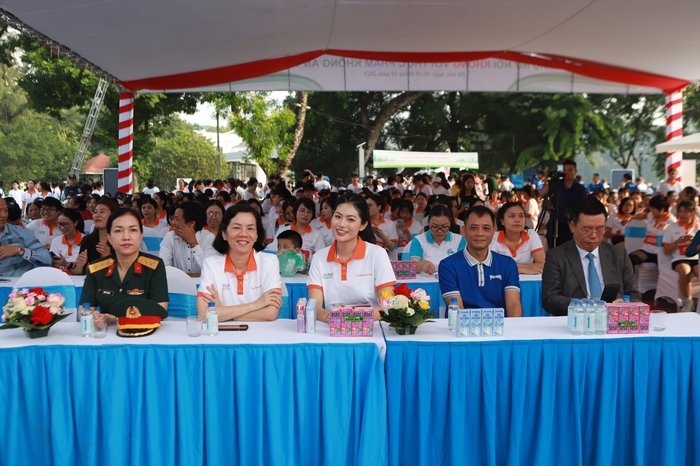 Vinamilk đồng hành cùng Ngày hội Phụ nữ khỏe đẹp và Tiêu dùng xanh- Ảnh 1. Vinamilk đồng hành cùng Ngày hội Phụ nữ khỏe đẹp và Tiêu dùng xanh- Ảnh 1.