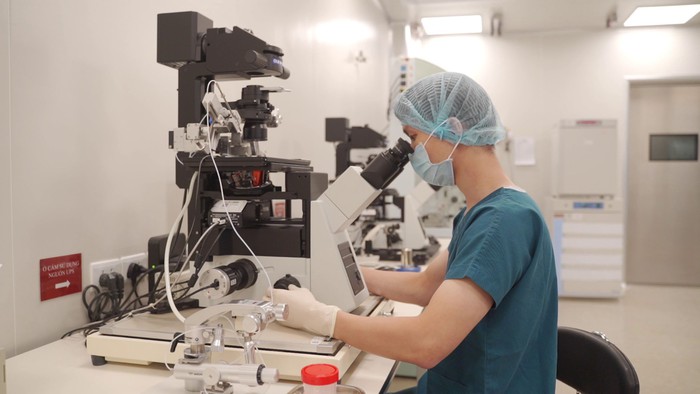 “Cậu bé” 32 tuổi trở thành đàn ông thực thụ và cao thêm 7 cm sau khi điều trị tại Vinmec- Ảnh 3. “Cậu bé” 32 tuổi trở thành đàn ông thực thụ và cao thêm 7 cm sau khi điều trị tại Vinmec- Ảnh 3.