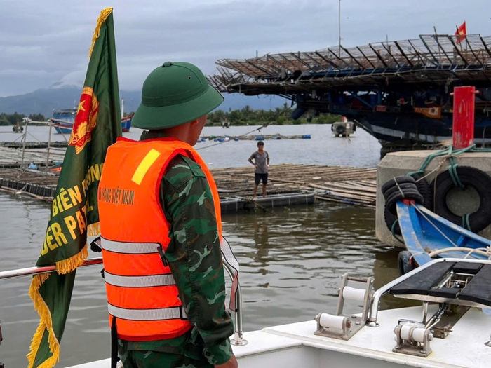 Đà Nẵng: Huy động hàng trăm chiến sỹ Biên phòng và phương tiện ứng phó bão số 13- Ảnh 7.