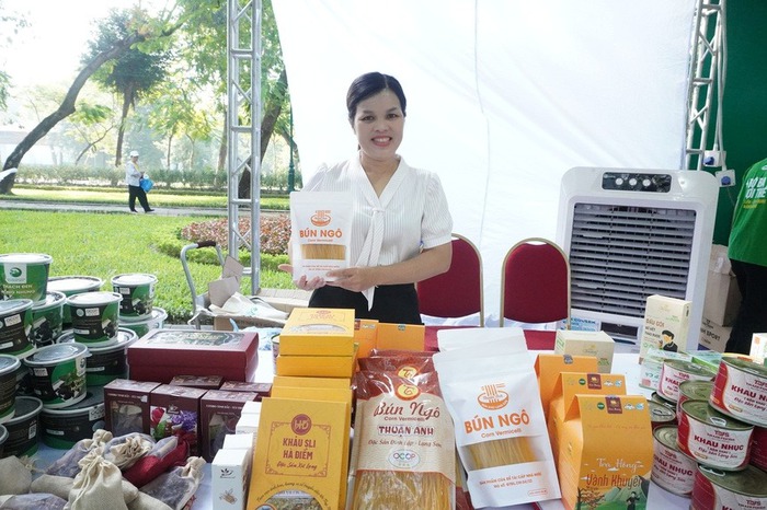 Tạo không gian an toàn cho người tiêu dùng mua sắm sản phẩm của khu vực dân tộc thiểu số và miền núi - Ảnh 3. Tạo không gian an toàn cho người tiêu dùng mua sắm sản phẩm của khu vực dân tộc thiểu số và miền núi - Ảnh 3.