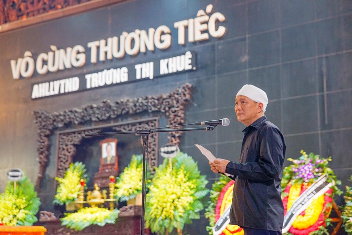 Trang nghiêm, xúc động Lễ tang Anh hùng Lực lượng Vũ trang Nhân dân Trương Thị Khuê- Ảnh 11. Trang nghiêm, xúc động Lễ tang Anh hùng Lực lượng Vũ trang Nhân dân Trương Thị Khuê- Ảnh 11.