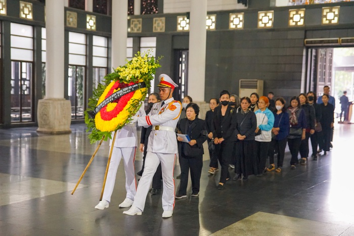 Trang nghiêm, xúc động Lễ tang Anh hùng Lực lượng Vũ trang Nhân dân Trương Thị Khuê- Ảnh 7. Trang nghiêm, xúc động Lễ tang Anh hùng Lực lượng Vũ trang Nhân dân Trương Thị Khuê- Ảnh 7.