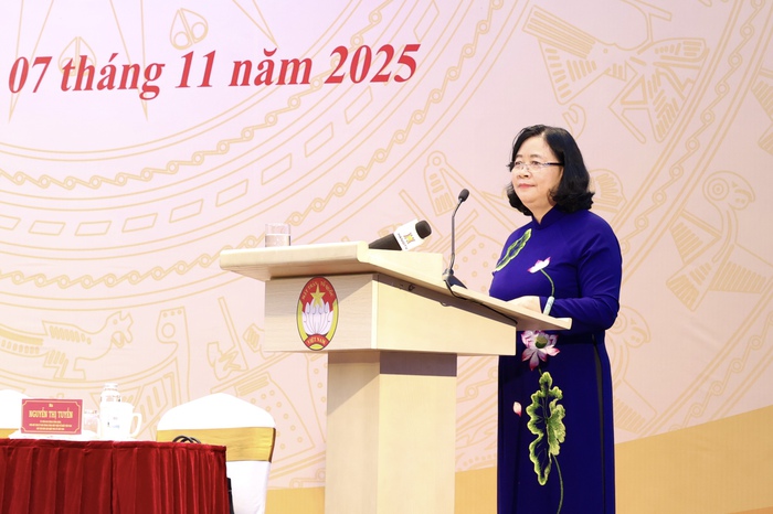 Bà Bùi Thị Minh Hoài giữ chức Chủ tịch Ủy ban Trung ương Mặt trận Tổ quốc Việt Nam- Ảnh 4. Bà Bùi Thị Minh Hoài giữ chức Chủ tịch Ủy ban Trung ương Mặt trận Tổ quốc Việt Nam- Ảnh 4.