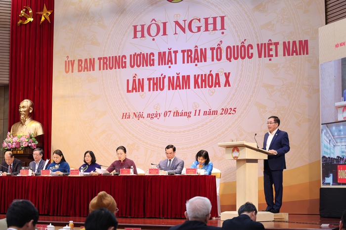 Góp ý Dự thảo Văn kiện Đại hội Đảng XIV: Kiến nghị xây dựng "Cơ chế phản hồi chính sách xã hội" - Ảnh 2. Góp ý Dự thảo Văn kiện Đại hội Đảng XIV: Kiến nghị xây dựng "Cơ chế phản hồi chính sách xã hội" - Ảnh 2.