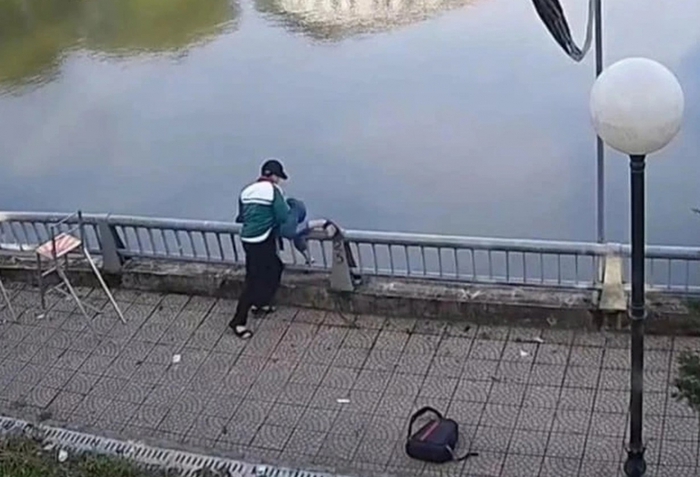 Nguyên Phó chánh Thanh tra Bộ GD-ĐT: Báo động đỏ về bạo lực học đường, cần hành động mạnh mẽ và đồng bộ- Ảnh 1. Nguyên Phó chánh Thanh tra Bộ GD-ĐT: Báo động đỏ về bạo lực học đường, cần hành động mạnh mẽ và đồng bộ- Ảnh 1.