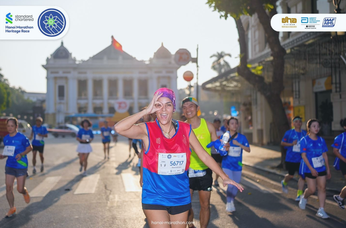 Standard Chartered Marathon Di sản Hà Nội 2025: Những bước chân viết tiếp câu chuyện di sản Việt Nam- Ảnh 1.