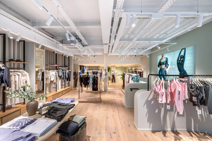 Hai nữ doanh nhân trẻ dựng thương hiệu triệu USD từ mạng xã hội- Ảnh 2. Hai nữ doanh nhân trẻ dựng thương hiệu triệu USD từ mạng xã hội- Ảnh 2.