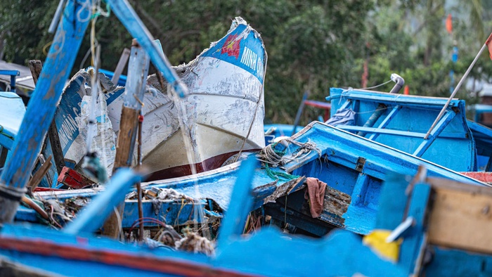 Đắk Lắk: Hỗ trợ người dân Sông Cầu khôi phục sinh kế sau bão số 13- Ảnh 2. Đắk Lắk: Hỗ trợ người dân Sông Cầu khôi phục sinh kế sau bão số 13- Ảnh 2.