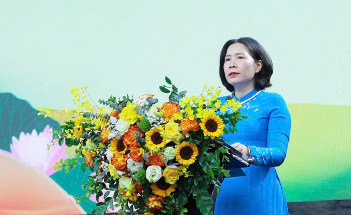 Hơn 600 phụ nữ đồng diễn "Vũ điệu áo dài", tôn vinh nét đẹp phụ nữ Thủ đô- Ảnh 3.