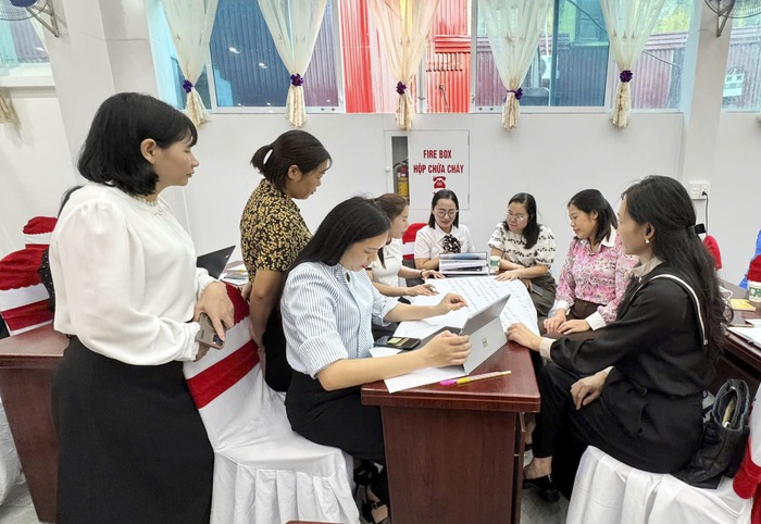 Thái Nguyên: Tập huấn về bình đẳng giới, nâng cao năng lực cho 140 cán bộ cơ sở- Ảnh 2. Thái Nguyên: Tập huấn về bình đẳng giới, nâng cao năng lực cho 140 cán bộ cơ sở- Ảnh 2.