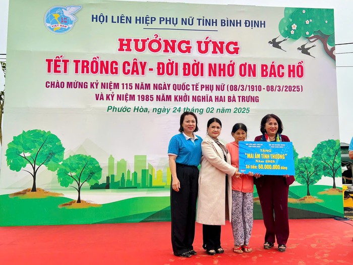 Hội LHPN tỉnh Bình Định tổ chức các hoạt động hưởng ứng Tết trồng cây
- Ảnh 2.