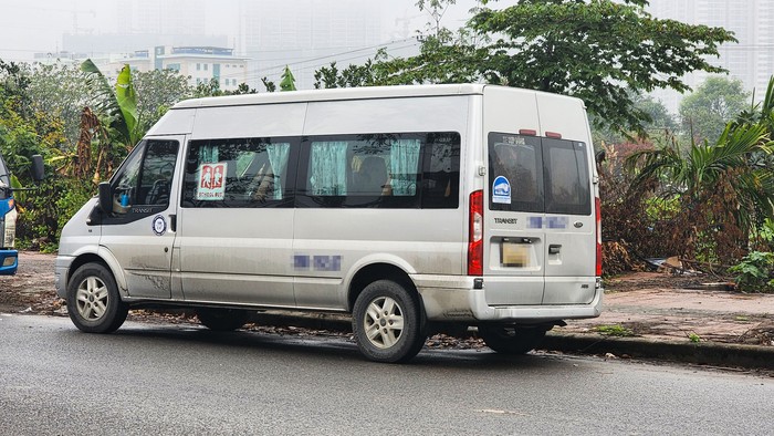 Sơn màu vàng đậm cho xe đưa đón học sinh: Có quy định vẫn khó thực hiện- Ảnh 1.