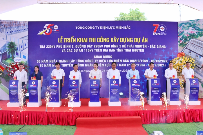 Tự hào 95 mùa Xuân có Đảng quang vinh- Ảnh 2.