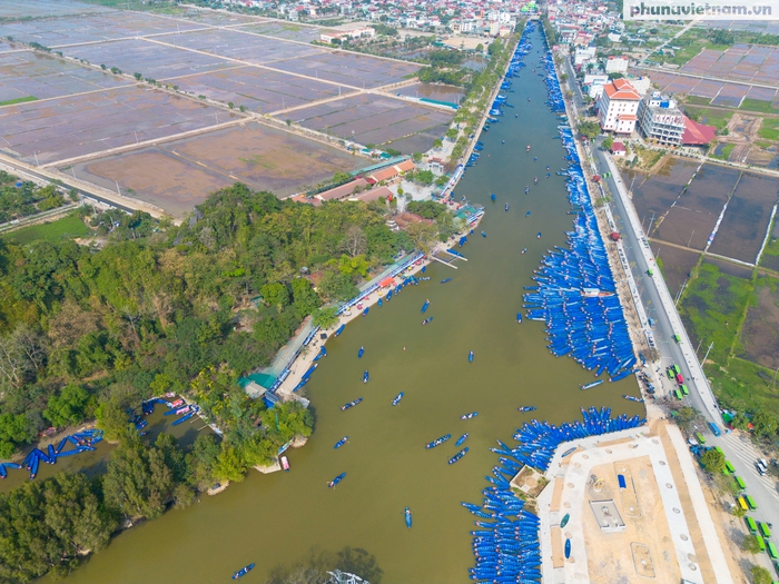 Những người phụ nữ chèo đò "dệt gấm, thêu hoa" trên danh thắng Hương Sơn- Ảnh 21.